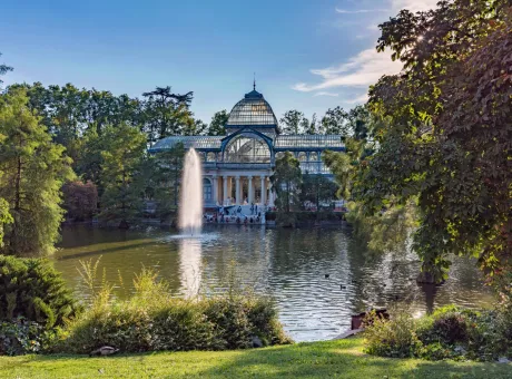 crystal palace is metal glass structure located madrid s retiro park