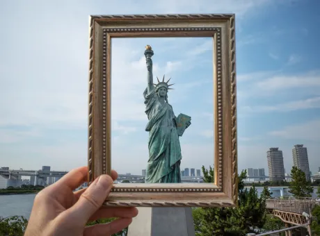 framing landscape with statue liberty