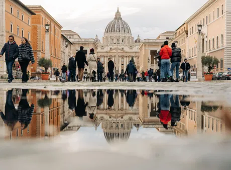 gabriella clare marino hqivauy6n24 unsplash