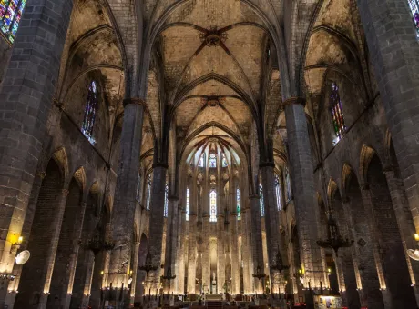 interior santa maria del mar most beautiful gothic church barcelona 2
