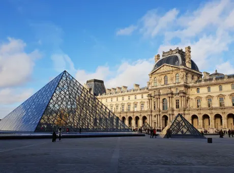Louvre di Parigi