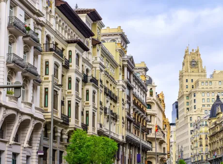 modernist buildings madrids gran via main street centre capital