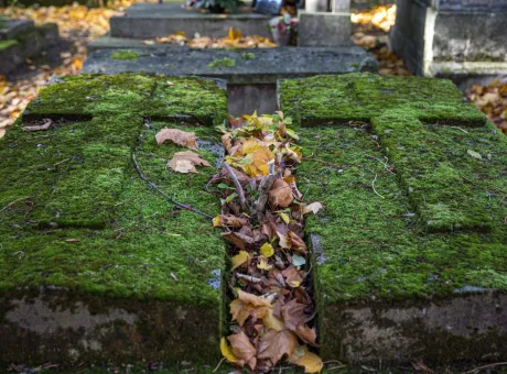 perelachaise cemetery is largest cemetery paris one most famous world 1