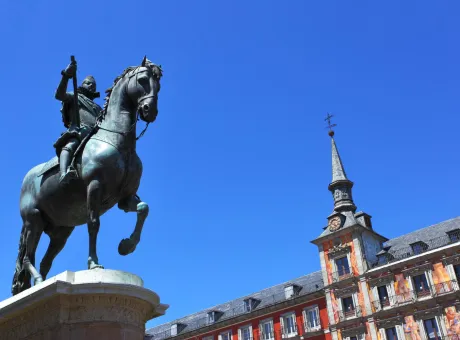 plaza mayor statue king philip iii madrid