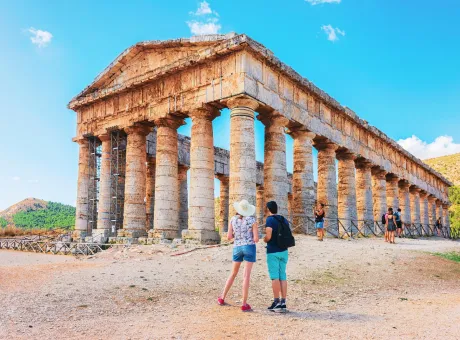 segesta italy september 19 2017 young couple doric temple segesta sicily italy
