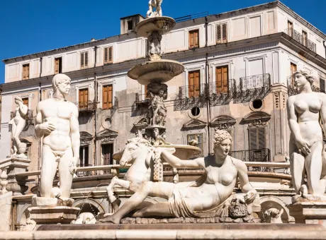 statues fontana pretoria palermo city