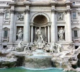 Fontana di Trevi a Roma