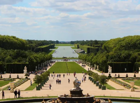 versailles france august 26 2019 nice panorama versailles gardens from parterre d eau visitors enjoy landscape view from fountain latona all way grand canal