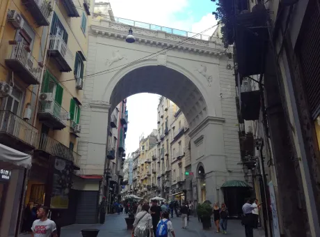 via-chiaia-napoli.jpeg